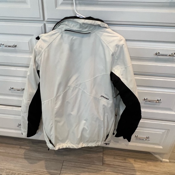 Women’s Spyder Ski Jacket - Picture 3 of 8